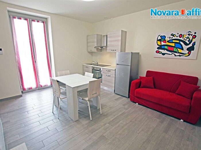 Appartamento bilocale in affitto in Viale Roma, Sacro Cuore, Novara