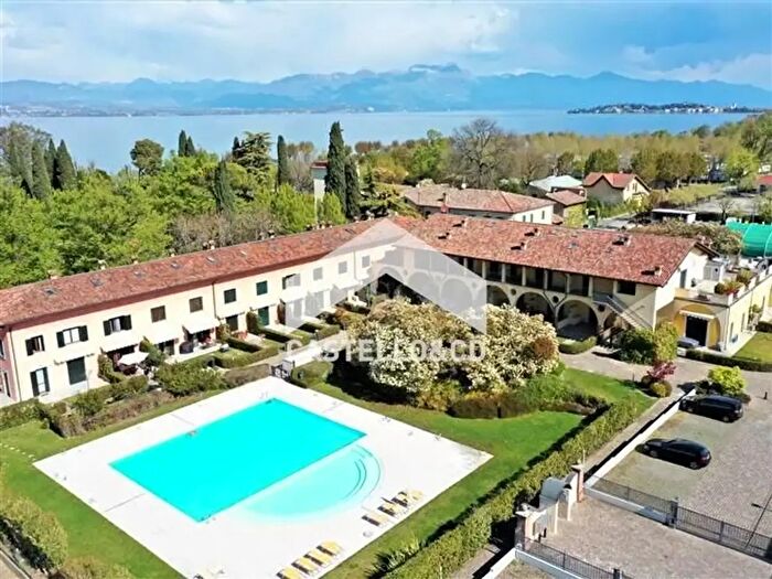 Appartamento bilocale in vendita in LocSFrancesco, Desenzano Del Garda