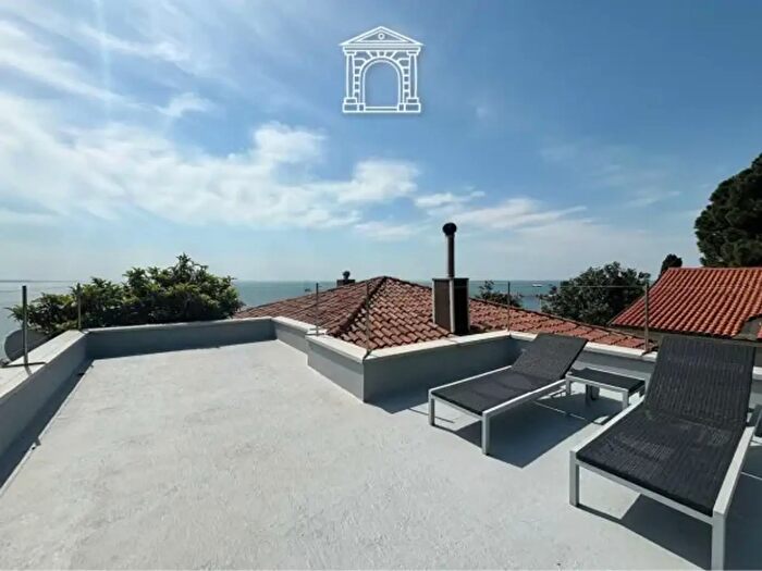 Casa con 6 locali in vendita in Via Costiera, Trieste