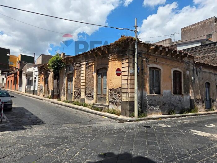Casa con 6 locali in vendita in Via Vittorio Veneto, Misterbianco