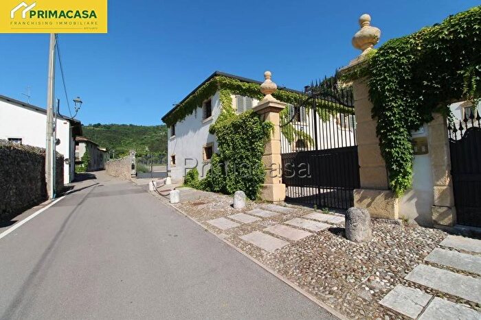 Appartamento bilocale in affitto in via santuario, Centro, Fumane