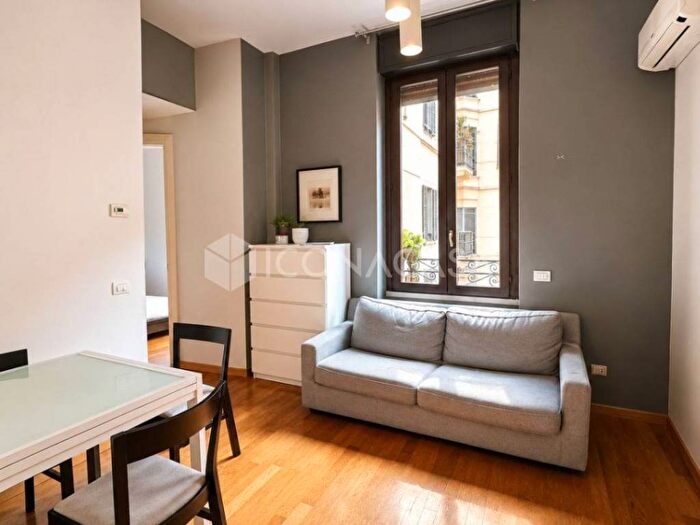 Appartamento bilocale in affitto in Via Luigi Settembrini, Centrale, Milano