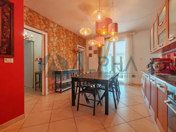 Appartamento trilocale in vendita in Via Euclide Manaresi, Cesena