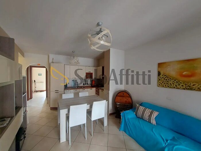 Appartamento trilocale in affitto in Via Domenico Beneventano, Roma