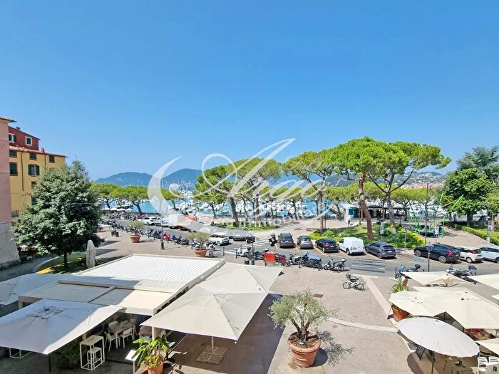 Appartamento con 5 locali in affitto in Lerici