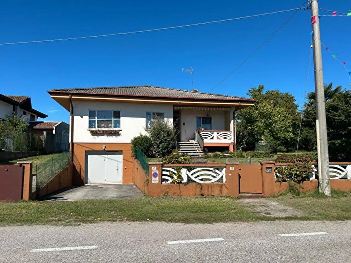 Casa con 5 locali in vendita in Via Trento, Basiliano