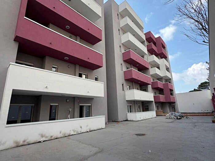 Appartamento trilocale in affitto in Via della Stadera, Zona Industriale Marina, Napoli