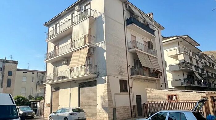 Appartamento con 5 locali in vendita in Via Achille Grandi Fondi Centro, Fondi