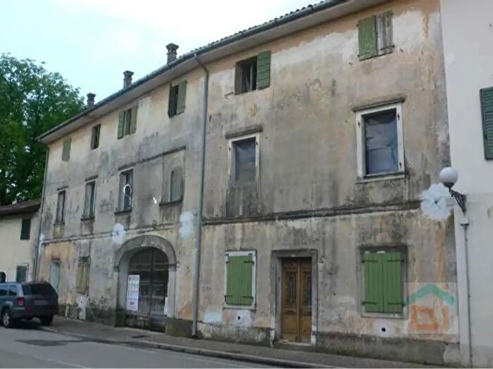 Casa con 5 locali in vendita in Via XXV Maggio, Campolongo Tapogliano