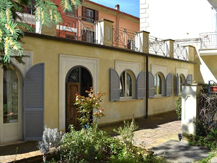 Appartamento bilocale in affitto in Via Propaganda, Centro Storico, Albano Laziale