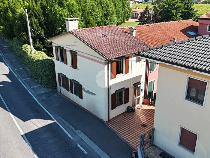 Casa quadrilocale in vendita in Via degli Alpini, Zevio