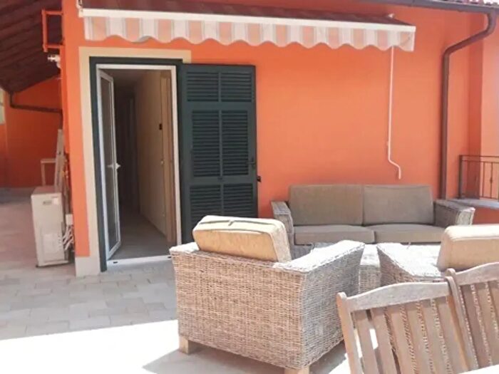 Casa quadrilocale in vendita in Via Faraldi, San Bartolomeo Al Mare