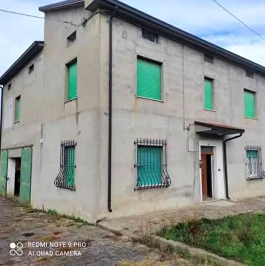 Casa con 6 locali in vendita in Via Piana La Fara, Atessa