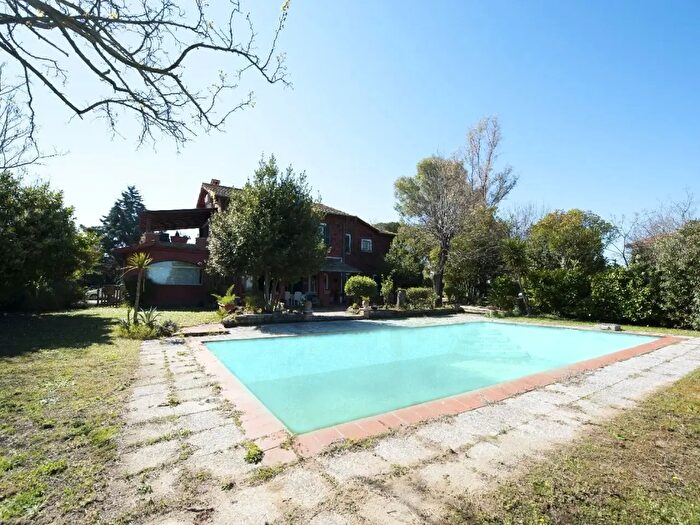 Casa con 13 locali in vendita in Clivo delle Case Basse, Roma