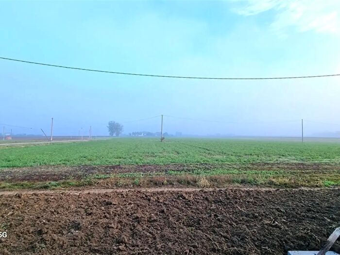 Casa quadrilocale in vendita in Strada Martinella, Parma