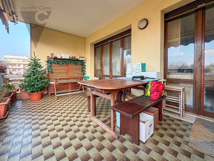 Appartamento quadrilocale in vendita in Padova