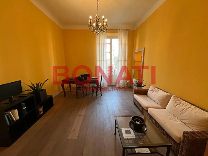 Appartamento trilocale in vendita in Viale Gian Galeazzo, Milano