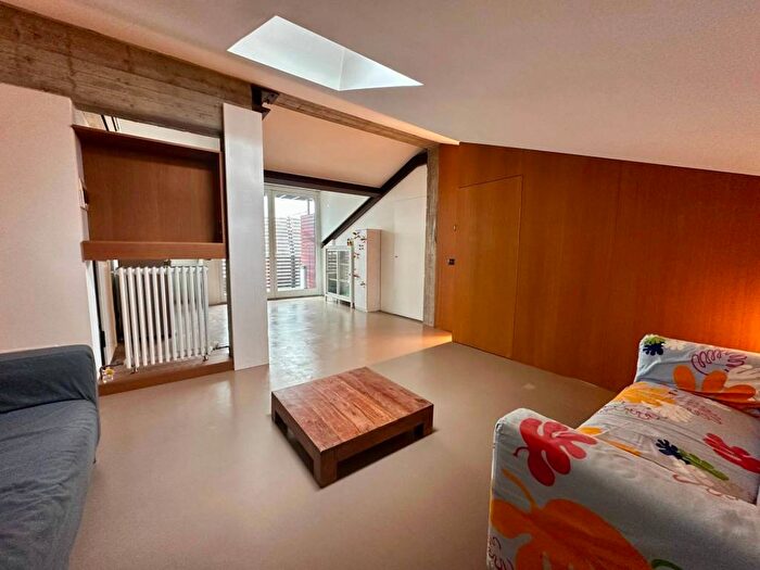 Appartamento trilocale in affitto in Via Filippo de Pisis, Centro Storico, Ferrara