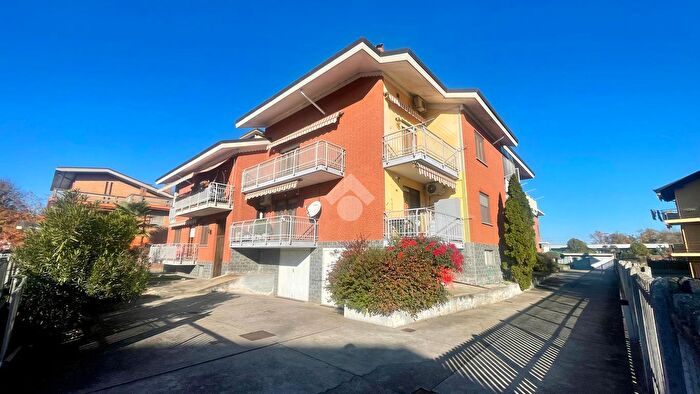 Appartamento quadrilocale in vendita in Viale IX Martiri, Crescentino