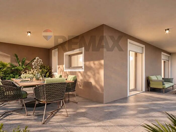 Appartamento quadrilocale in vendita in Via Meucci, Roncello