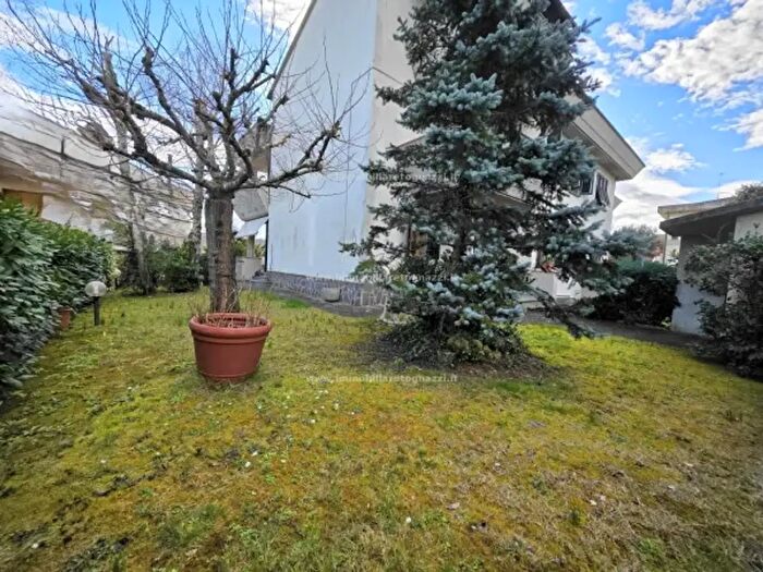 Casa con 6 locali in vendita in Località Badia a Cerreto, Gambassi Terme