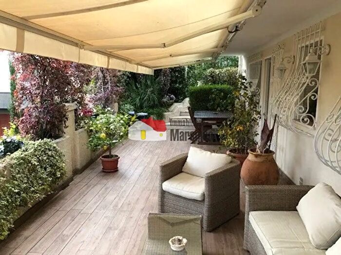 Appartamento con 9 locali in vendita in Via Nuvoloni, Sanremo