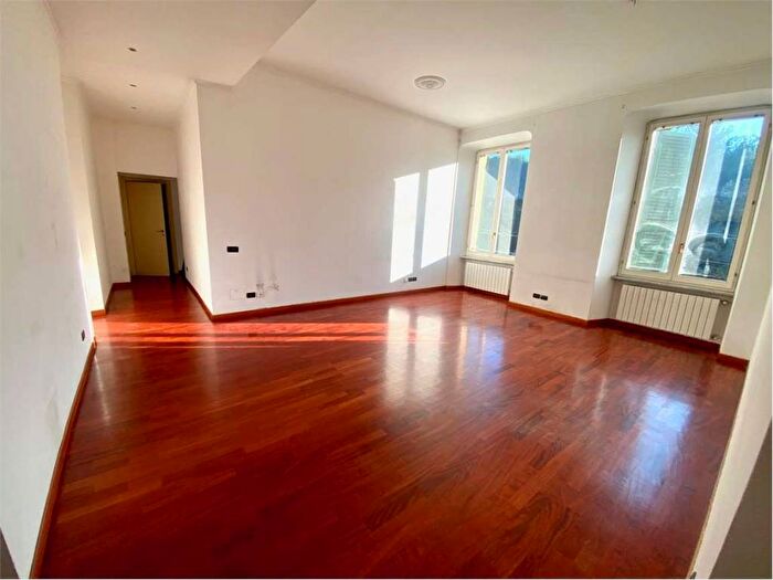 Appartamento con 5 locali in affitto in VIA COLOMBO, San Vincenzo, Genova