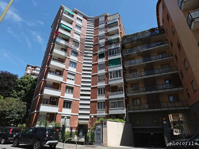 Appartamento quadrilocale in vendita in Via Polonghera, Torino