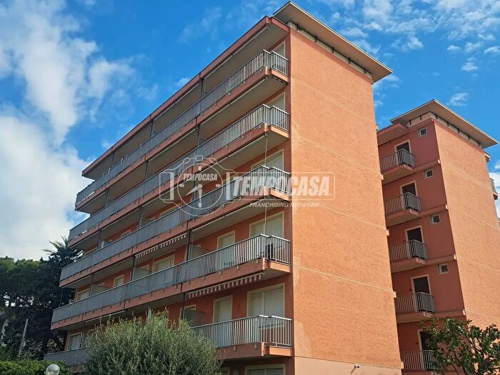 Appartamento bilocale in vendita in Via degli Amici, Bordighera