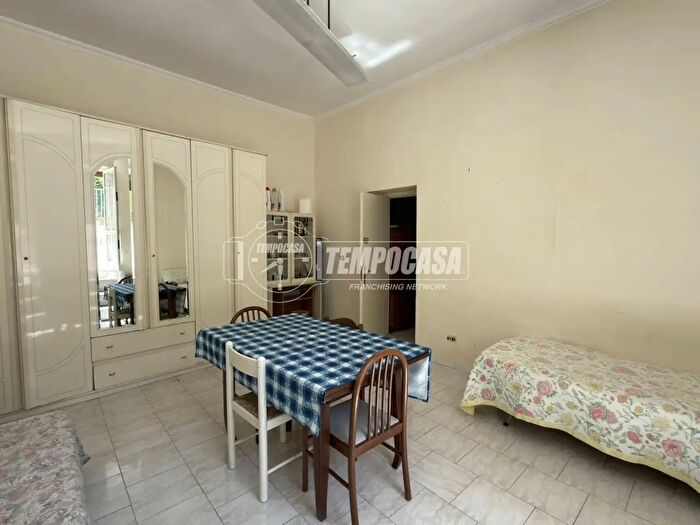 Appartamento quadrilocale in vendita in Napoli