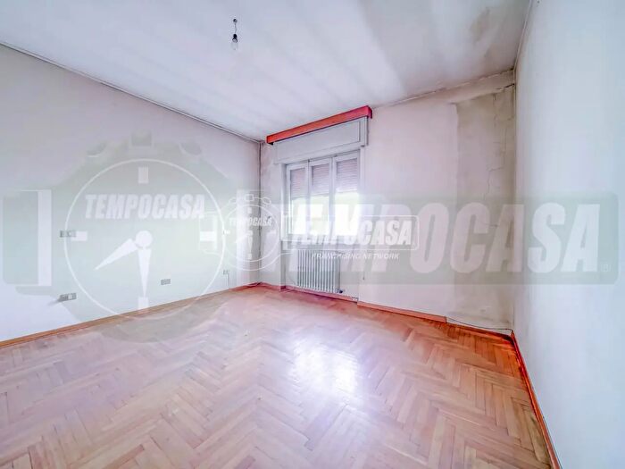 Appartamento quadrilocale in vendita in Cocquio Trevisago