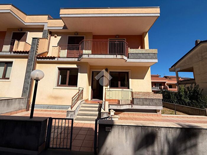 Casa con 5 locali in vendita in Via Umberto Terracini, Riposto