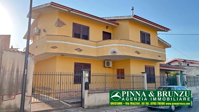 Appartamento in vendita in Via Gramsci Solarussa Solarussa, Solarussa