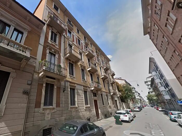 Appartamento trilocale in affitto in Via Gioberti, Torino