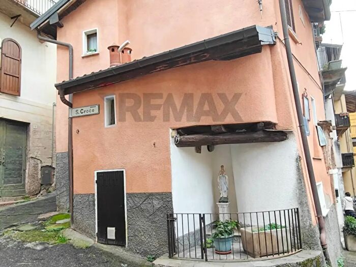 Appartamento bilocale in vendita in Valganna