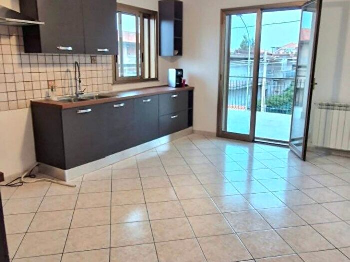 Appartamento con 6 locali in affitto in Motta SantAnastasia