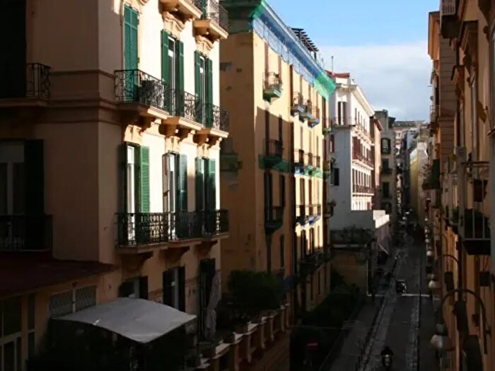 Appartamento quadrilocale in affitto in Via Carlo Poerio, Napoli