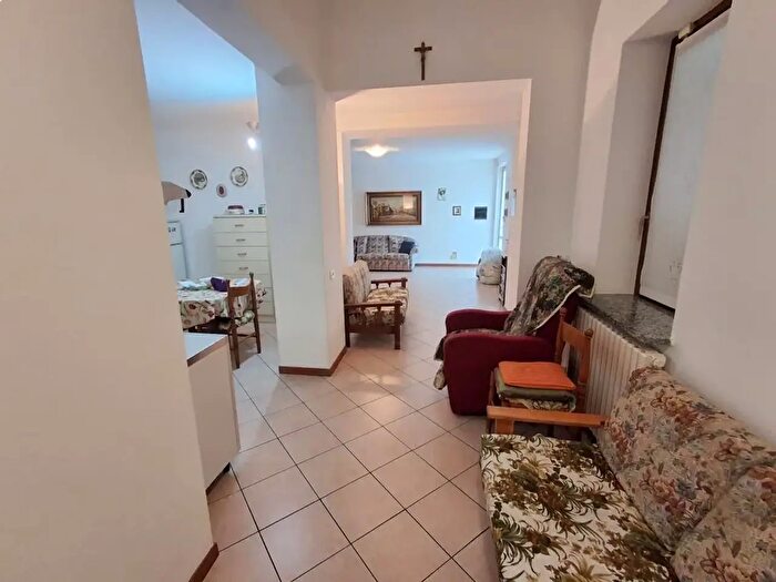 Casa quadrilocale in vendita in Chignolo Po