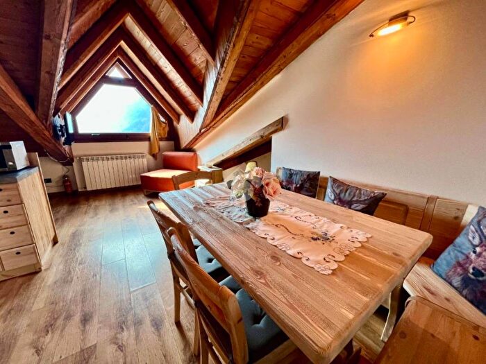 Appartamento bilocale in affitto in Via Lecanù, Centro, Temù