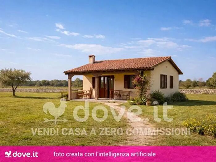 Casa con 5 locali in vendita in Via dei Gelsomini, Pomezia