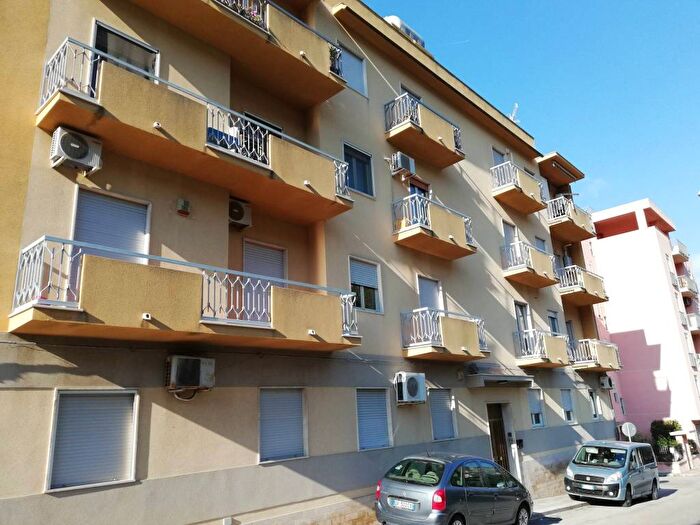 Appartamento con 5 locali in affitto in Via Giuseppe Clemente, Erice
