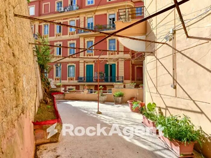 Appartamento quadrilocale in vendita in Via Torquato Tasso, Napoli