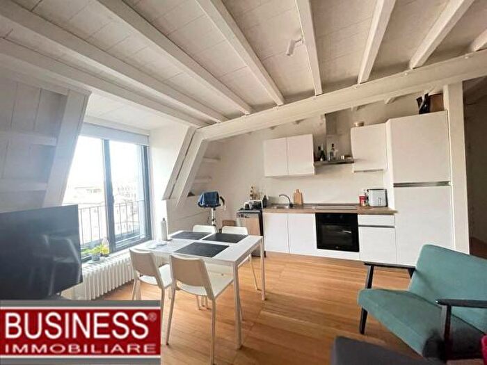 Appartamento trilocale in affitto in Via Fogazzaro, Milano