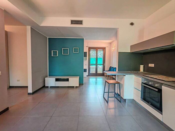 Appartamento bilocale in affitto in Via Prato, Bisceglie, Milano
