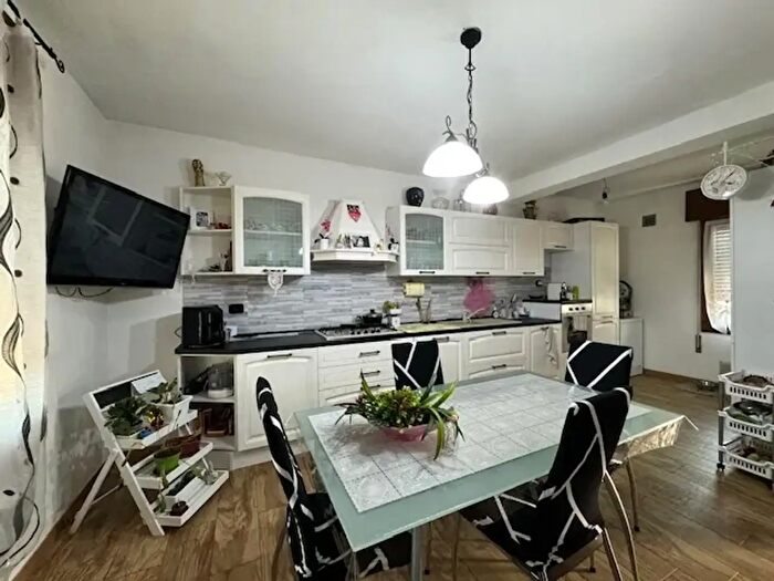 Casa con 5 locali in vendita in Villadose