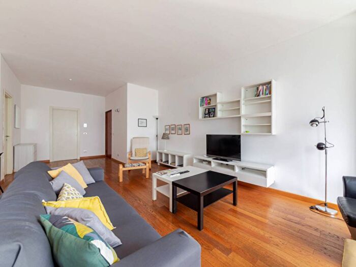 Appartamento trilocale in affitto in Via Bartolomeo Eustachi, Morgagni, Milano