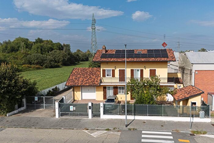 Casa con 6 locali in vendita in Via Casagrande, Venaria Reale