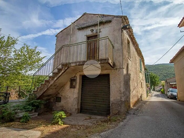 Casa monolocale in vendita in Via S Andrea, Montebuono