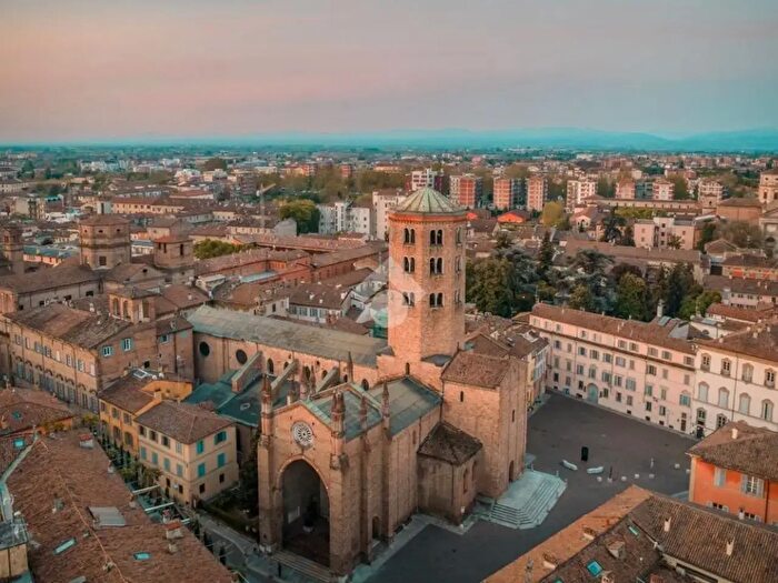Appartamento trilocale in vendita in Viale Dante Alighieri, Piacenza