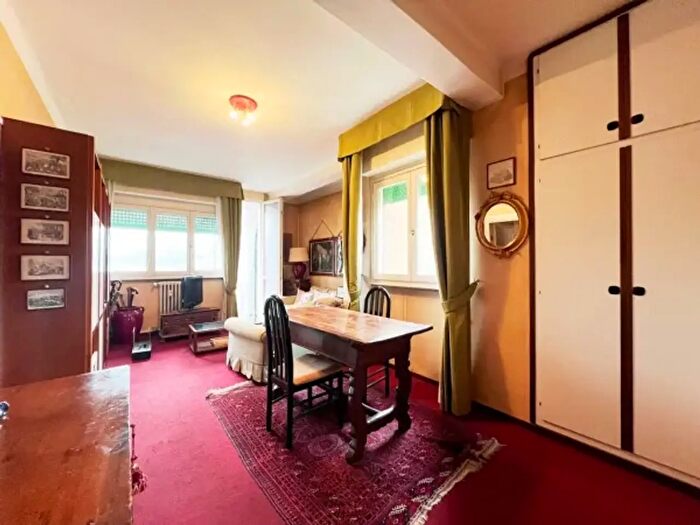 Appartamento trilocale in vendita in Via Giuseppe Pogatschnig, Milano